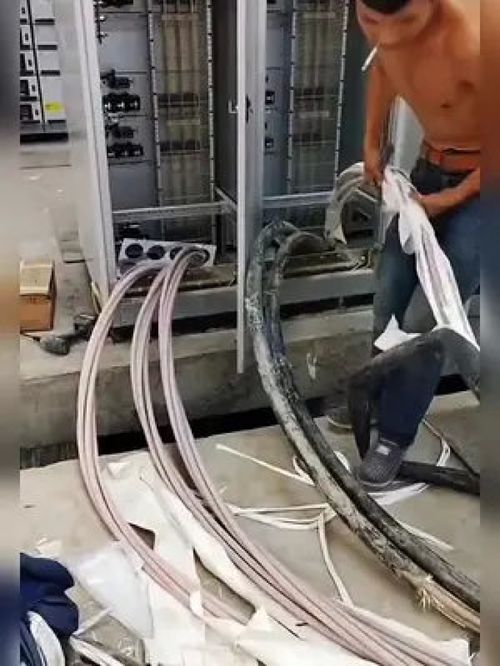 专业的事交给专业的人 施工现场实拍五金工具与电力施工